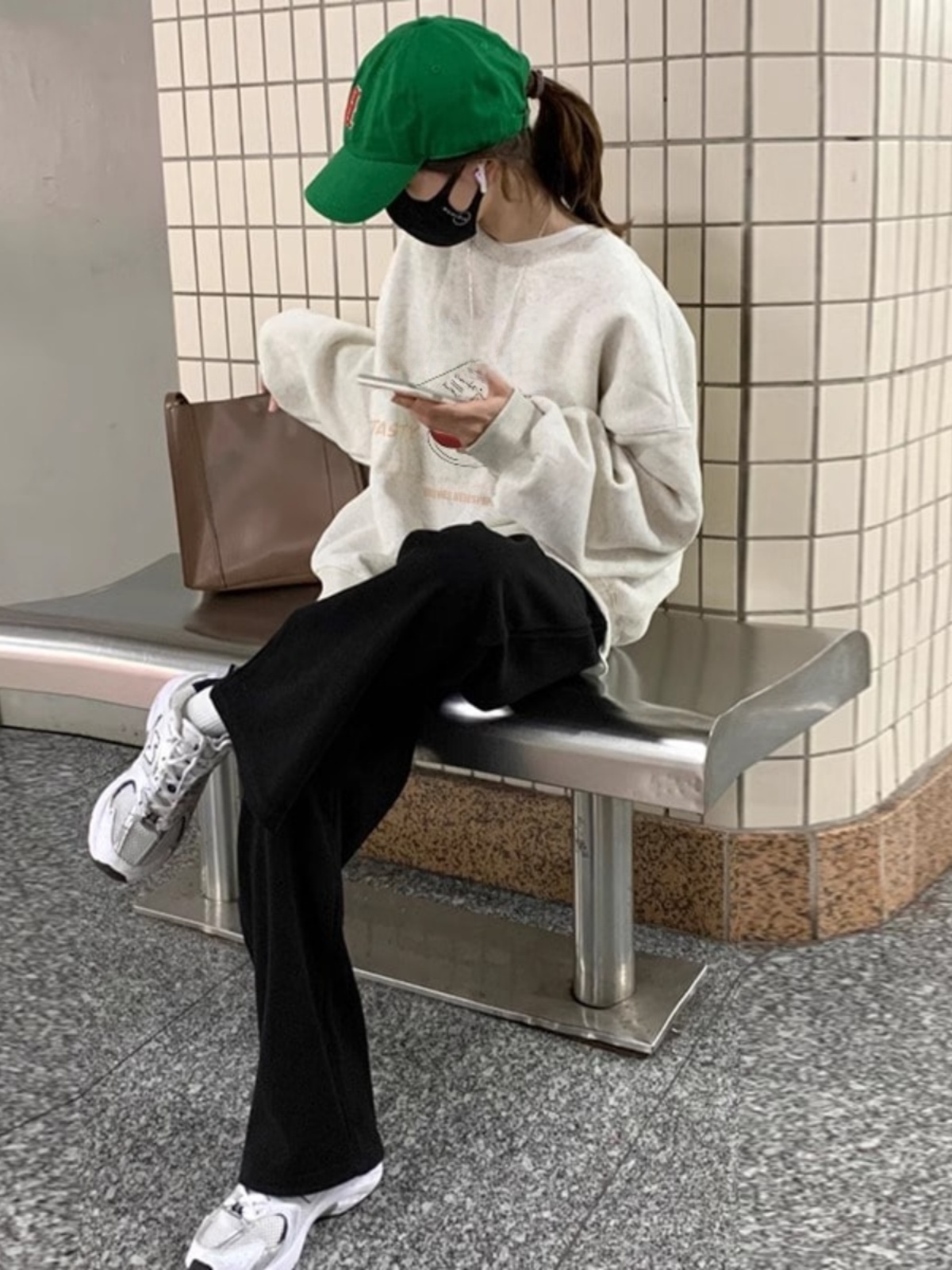 American Retro Loose Fit Long  - đánh giá và giá Streetwear Brand Of The Year