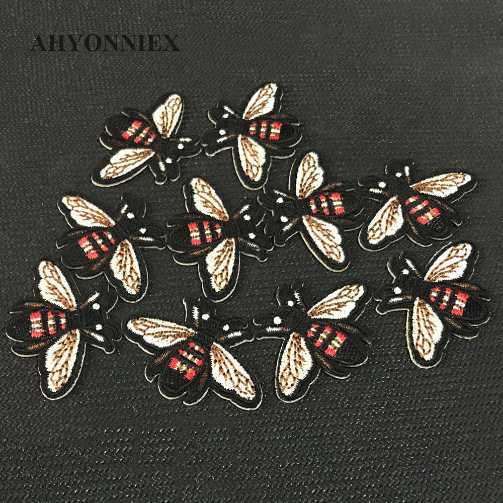 10pcs/lot Small Yellow Bee Pat - đánh giá và giá Streetwear Brand Stickers