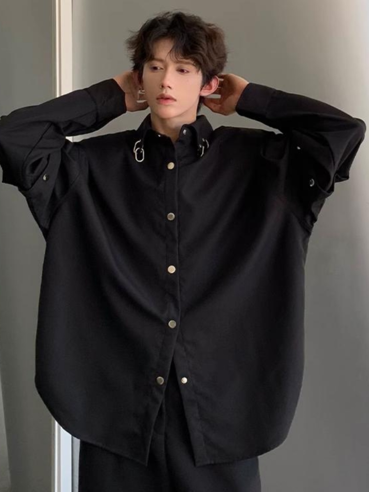 Black Long Sleeve Collared Men - đánh giá và giá Streetwear Brand Model