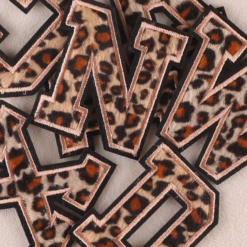 Carnival Leopard Print Letters - đánh giá và giá Streetwear Brand Stickers