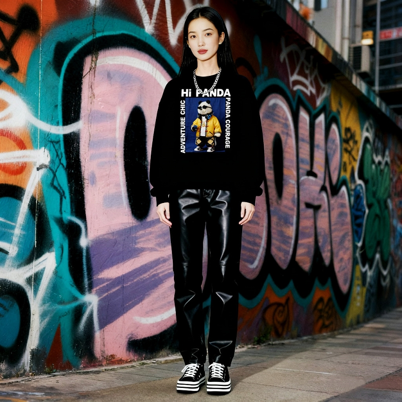 Ladies Black round Neck Hoodie - đánh giá và giá Streetwear Brand Of The Year