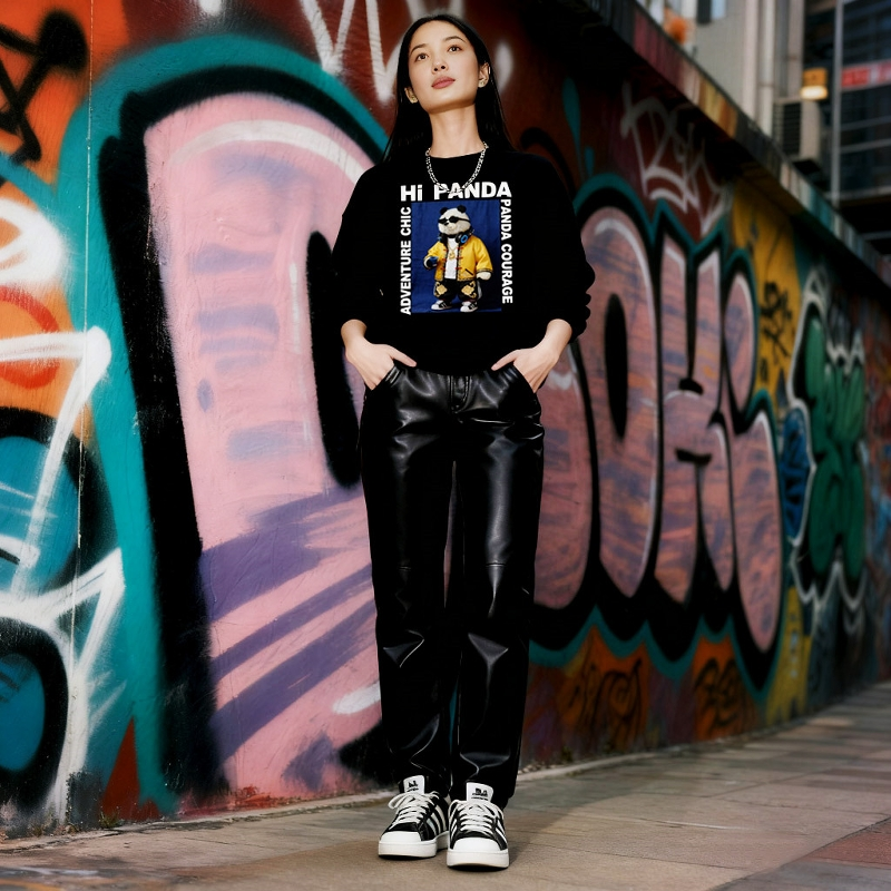 Ladies Black round Neck Hoodie - đánh giá và giá Streetwear Brand Of The Year